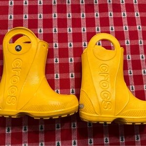 CROCS Kids Bright Yellow Rain Boots toddler size 10c